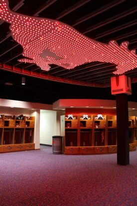 Illustration for article titled SMU's New Locker Room Is A Strip Club